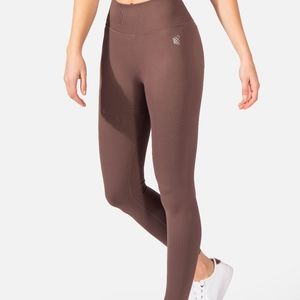 Never been wornActive soft and seamless body building Jed North active leggings.